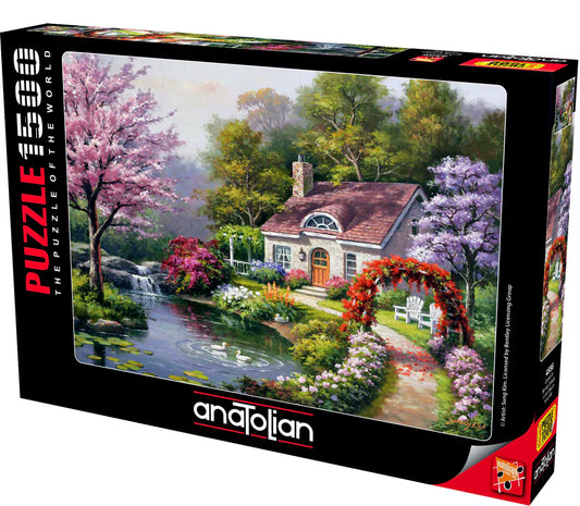 Anatolian - Chalet de printemps en pleine floraison